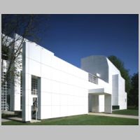 Richard Meier, Hartford Seminary (1978–1981), photo on architecture-history.org,4.jpg